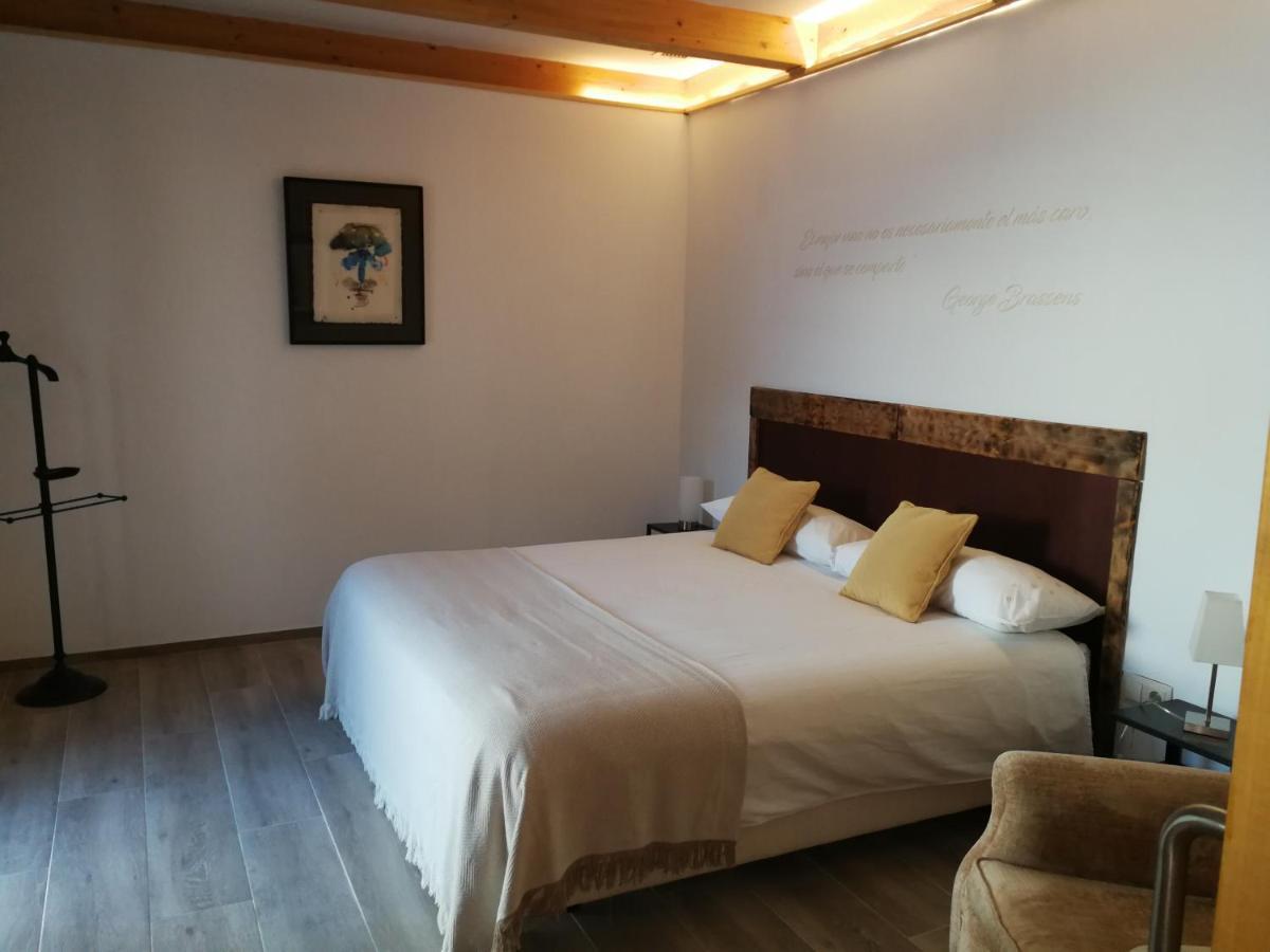 Hotel Rural Cal Ruget Vilobi Del Penedes エクステリア 写真