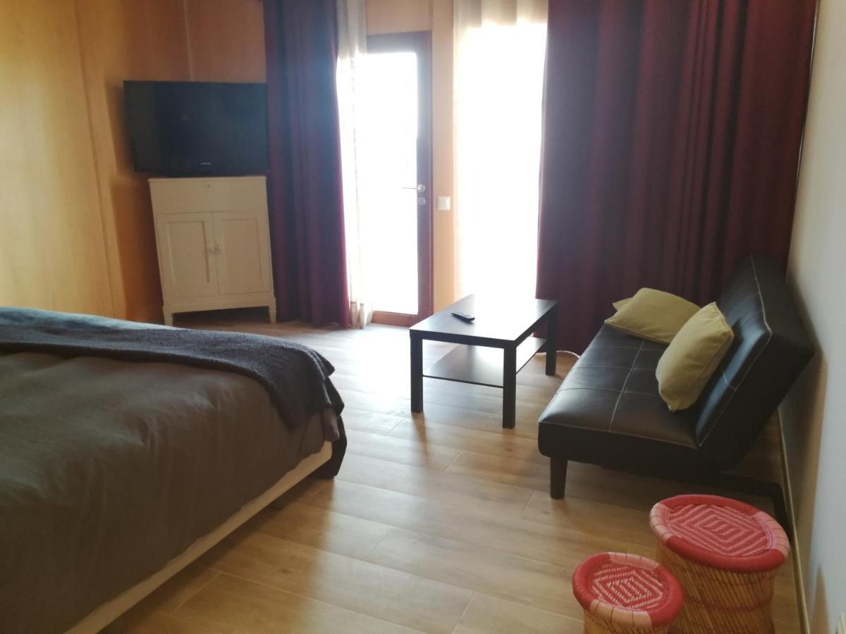 Hotel Rural Cal Ruget Vilobi Del Penedes エクステリア 写真