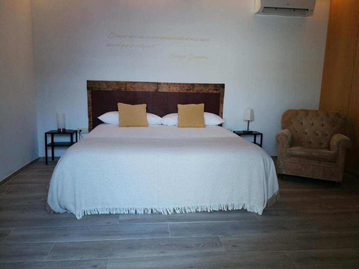 Hotel Rural Cal Ruget Vilobi Del Penedes エクステリア 写真
