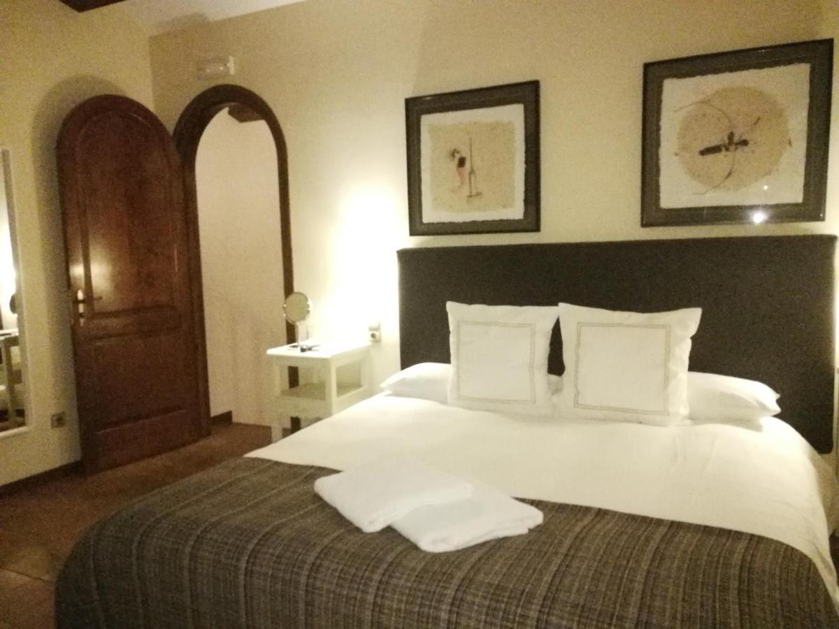 Hotel Rural Cal Ruget Vilobi Del Penedes エクステリア 写真