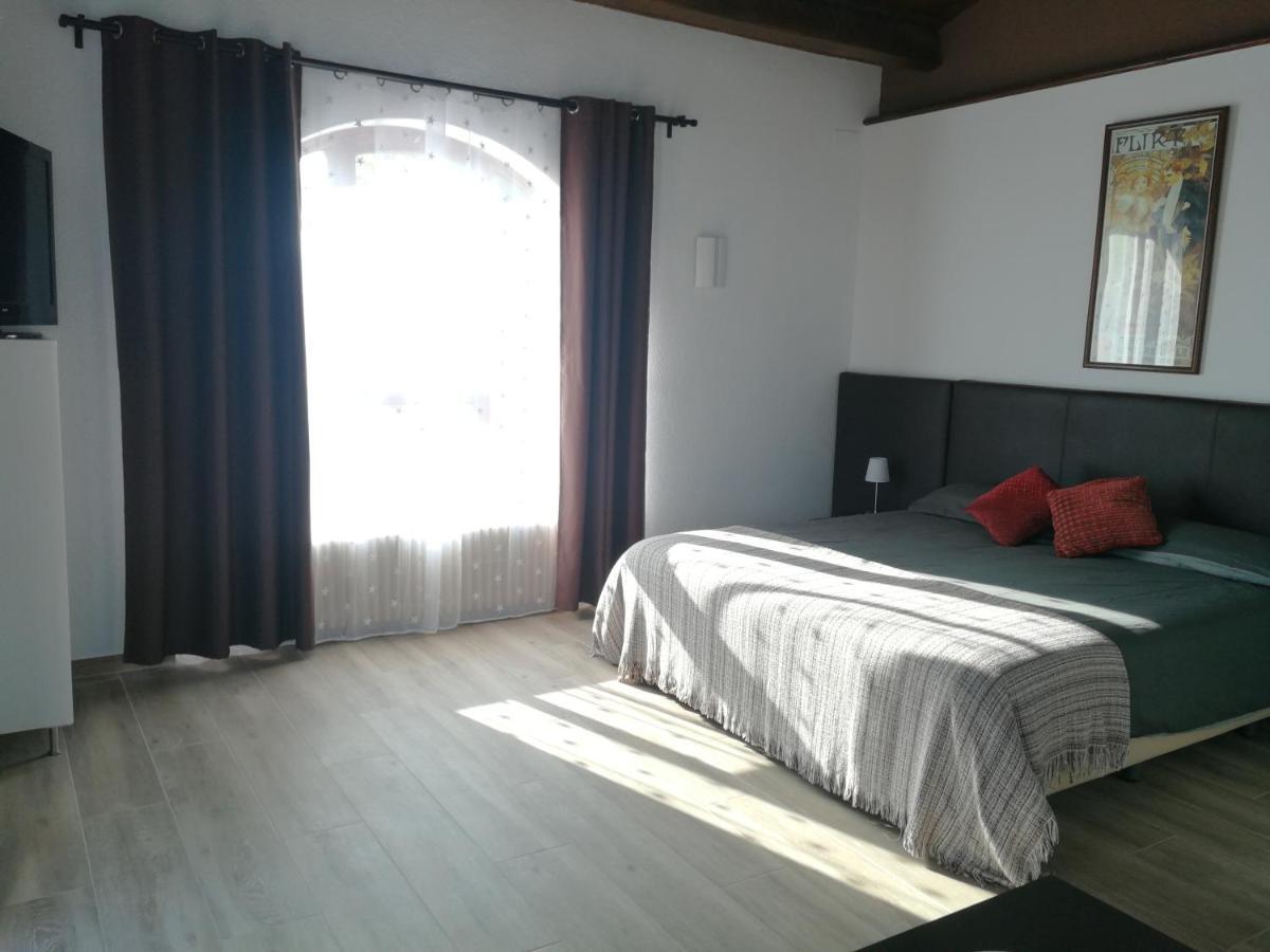Hotel Rural Cal Ruget Vilobi Del Penedes エクステリア 写真